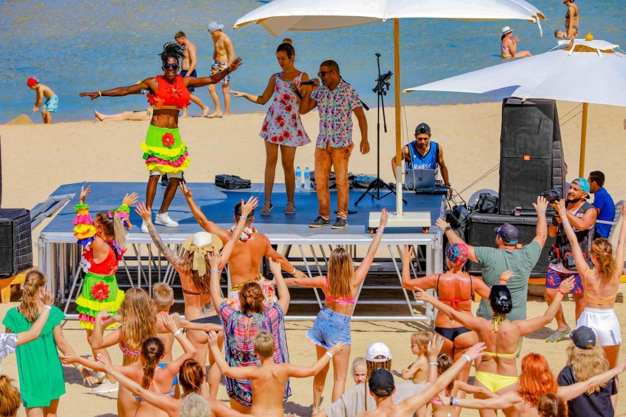 Titanic Palace Families And Couples Only Hurgada Dış mekan fotoğraf Beach party in Miami