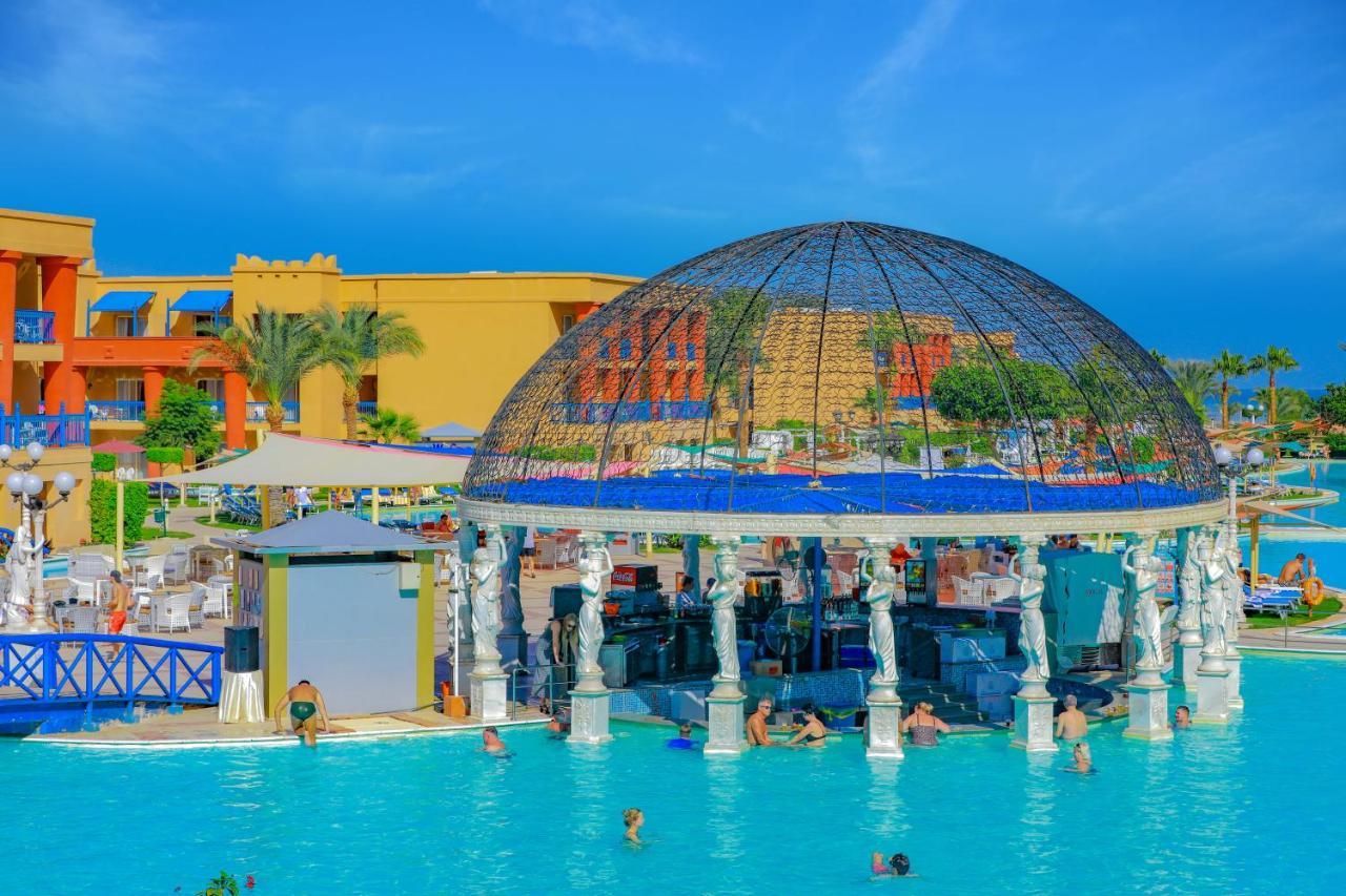 Titanic Palace Families And Couples Only Hurgada Dış mekan fotoğraf The resort's main pool