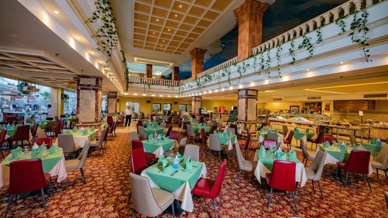 Titanic Palace Families And Couples Only Hurgada Dış mekan fotoğraf The restaurant