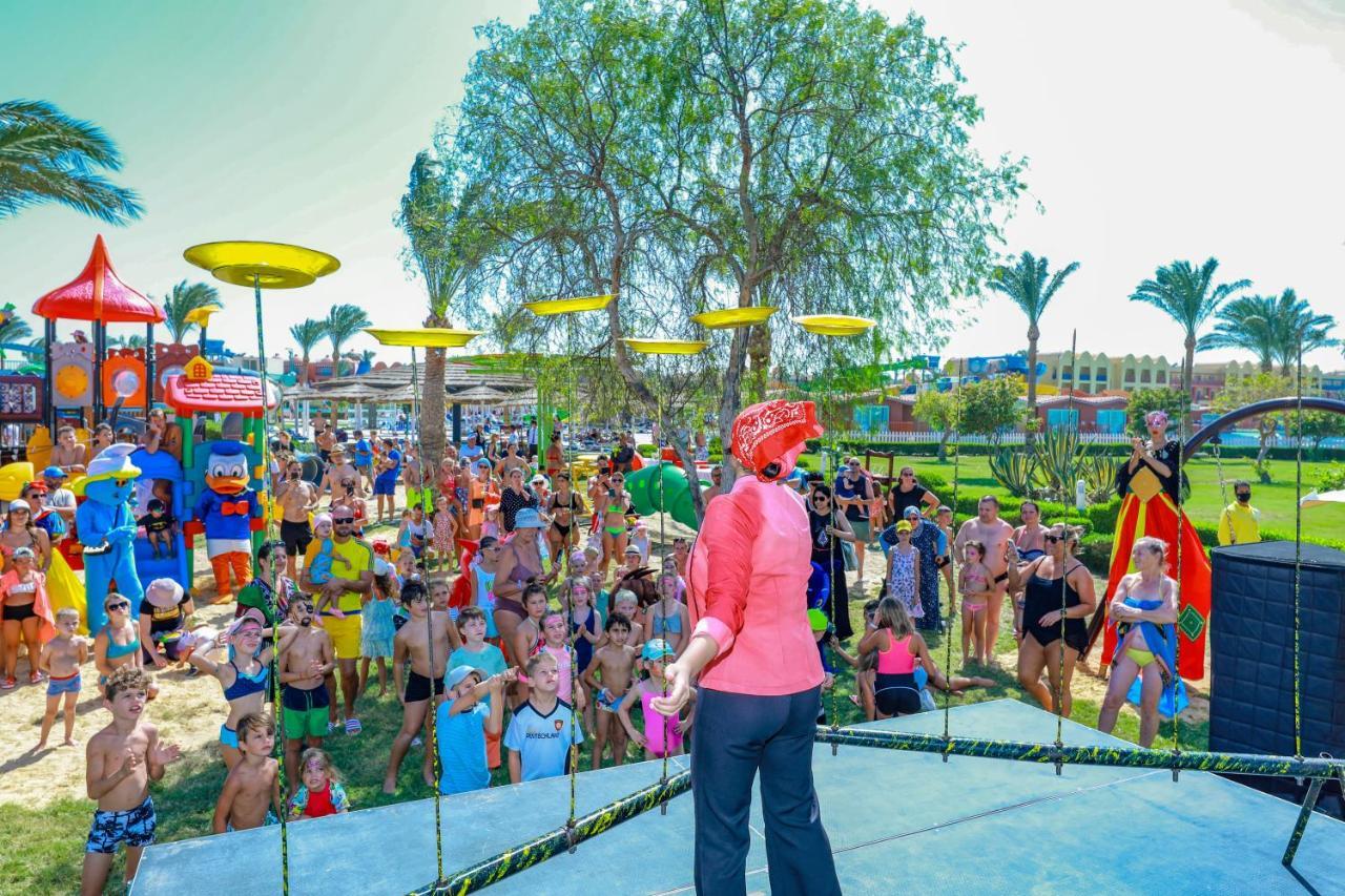 Titanic Palace Families And Couples Only Hurgada Dış mekan fotoğraf Opening ceremony of Legoland Egypt