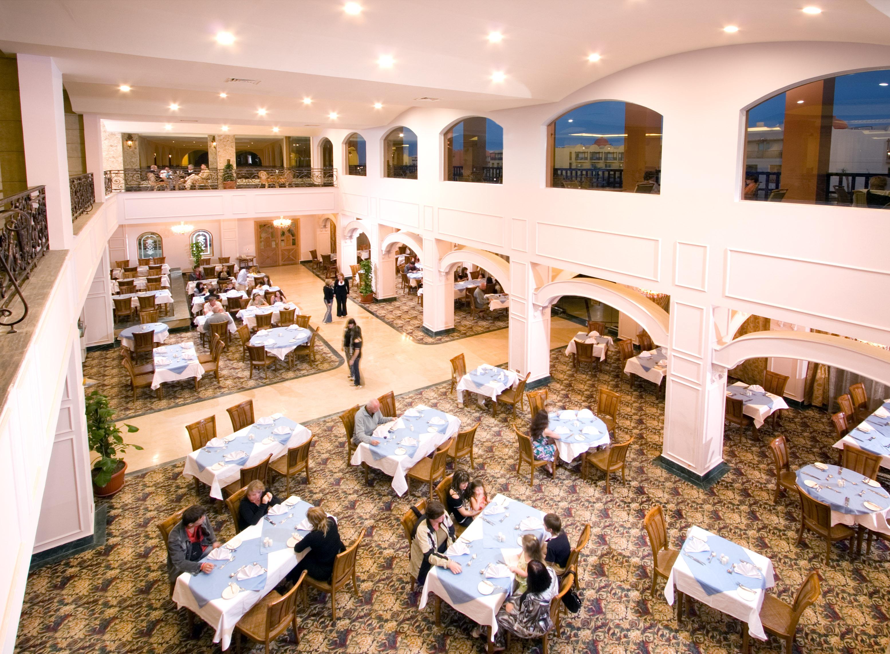 Titanic Palace Families And Couples Only Hurgada Dış mekan fotoğraf The restaurant at the hotel
