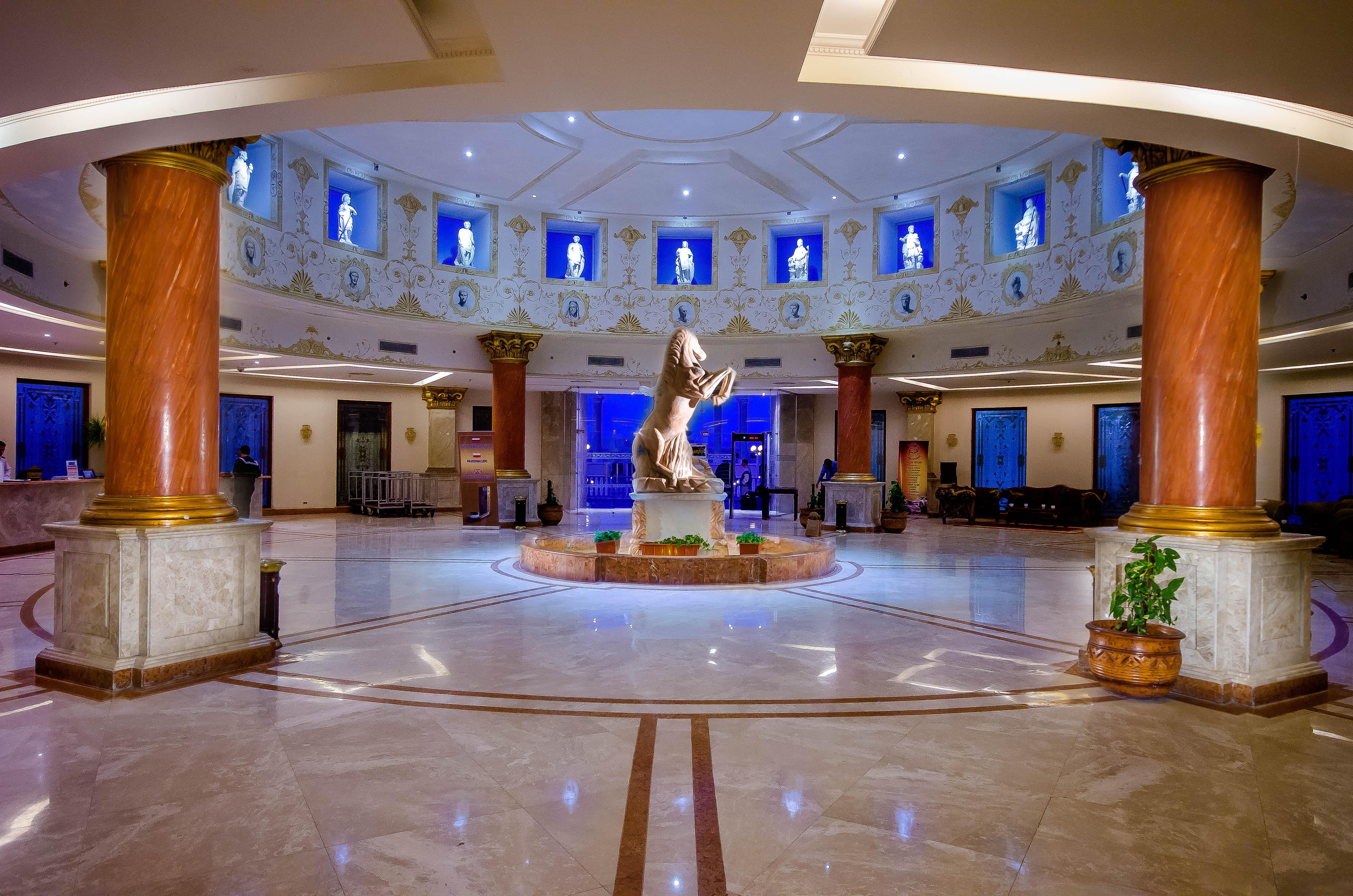 Titanic Palace Families And Couples Only Hurgada Dış mekan fotoğraf Lobby of the hotel